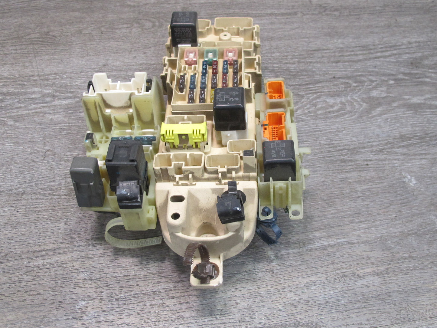 95-96 Lexus JZZ31L SC300 Interior Fuse Relay Box Module w Integration Relay OEM
