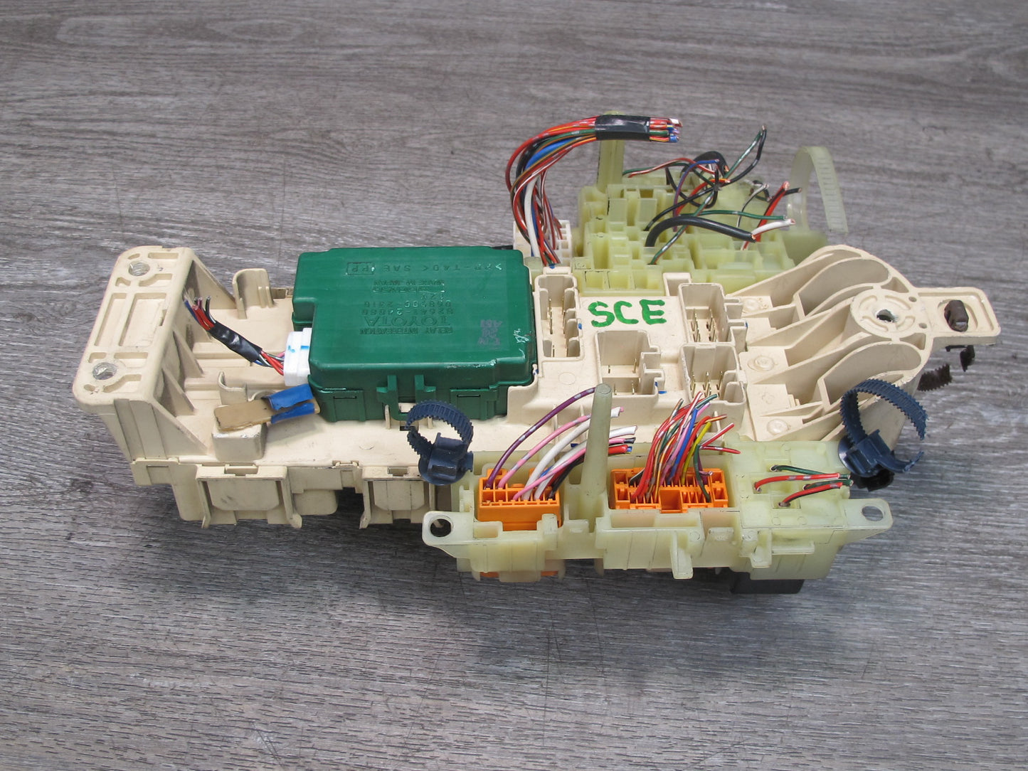 95-96 Lexus JZZ31L SC300 Interior Fuse Relay Box Module w Integration Relay OEM