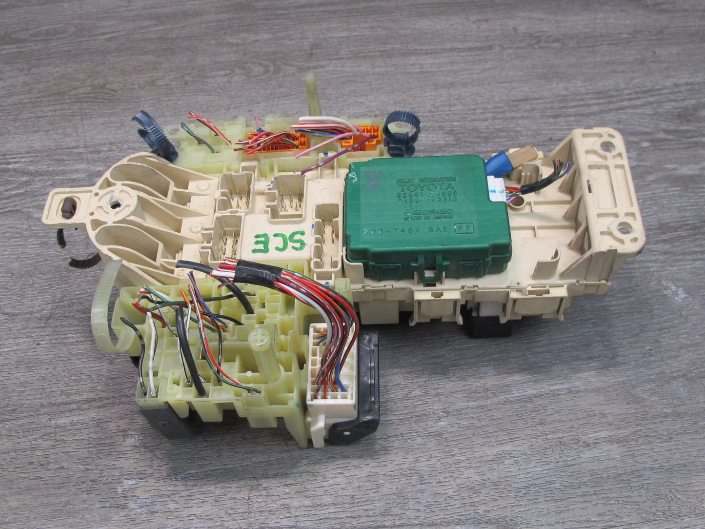 95-96 Lexus JZZ31L SC300 Interior Fuse Relay Box Module w Integration Relay OEM