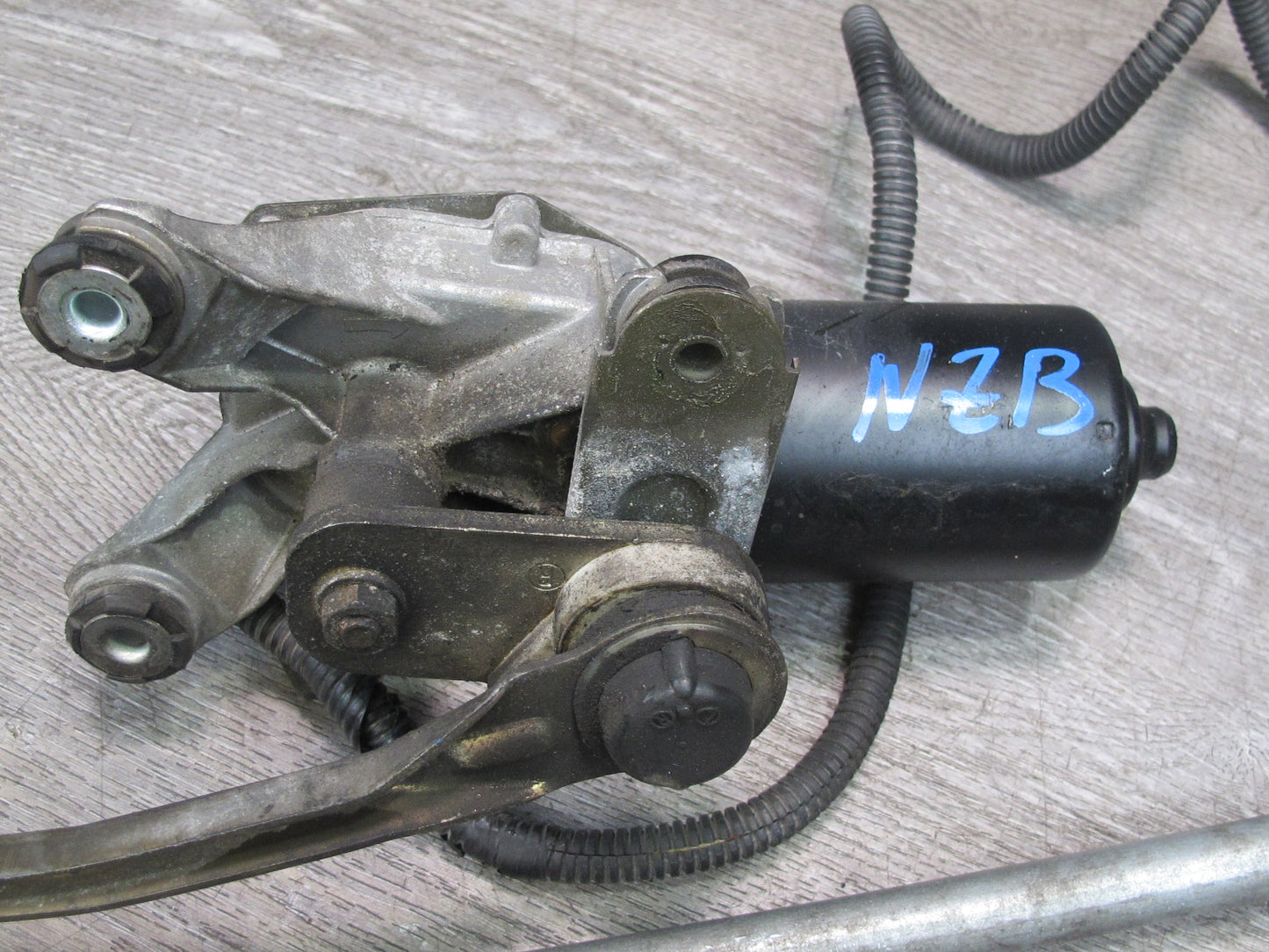 90-96 Nissan Z32 300ZX 2+0 Windshield Wiper Transmission Linkage w Motor OEM