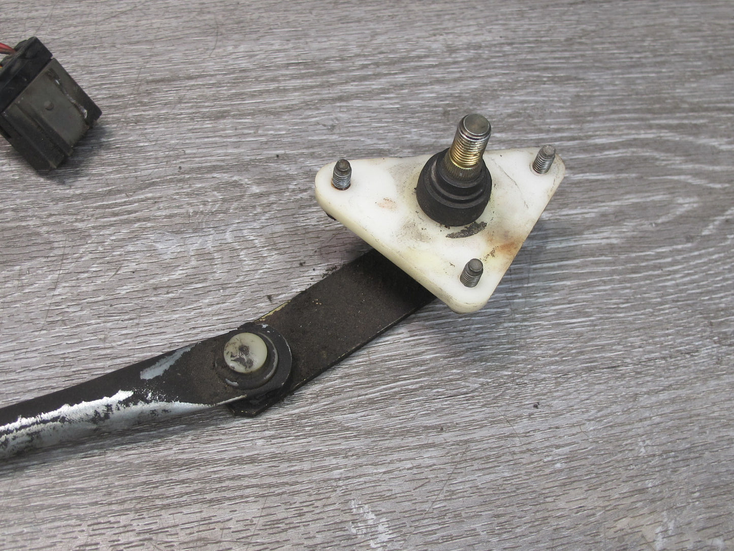 90-96 Nissan Z32 300ZX 2+0 Windshield Wiper Transmission Linkage w Motor OEM