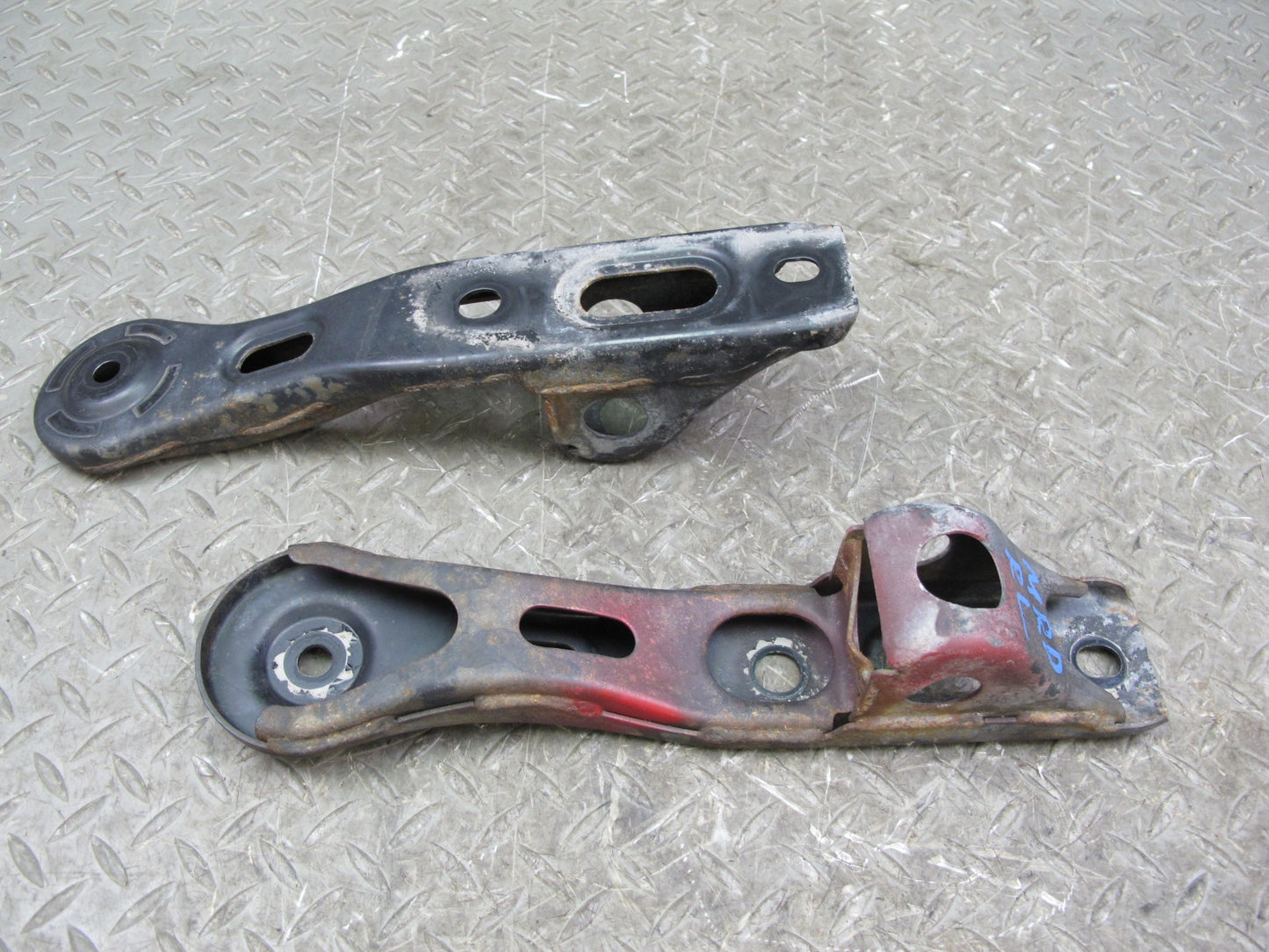 04-08 Mazda RX8 Rear Left & Right Side Subframe Brace Bracket Plate Set OEM