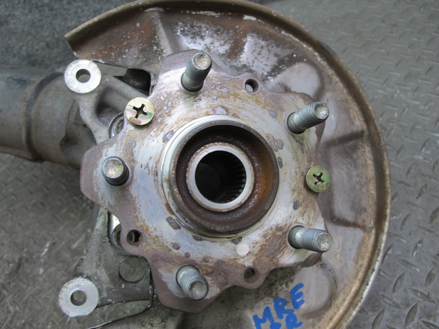 86-91 Mazda RX7 FC3S Rear Right Spindle Knuckle Wheel Hub w Trailing Arm OEM