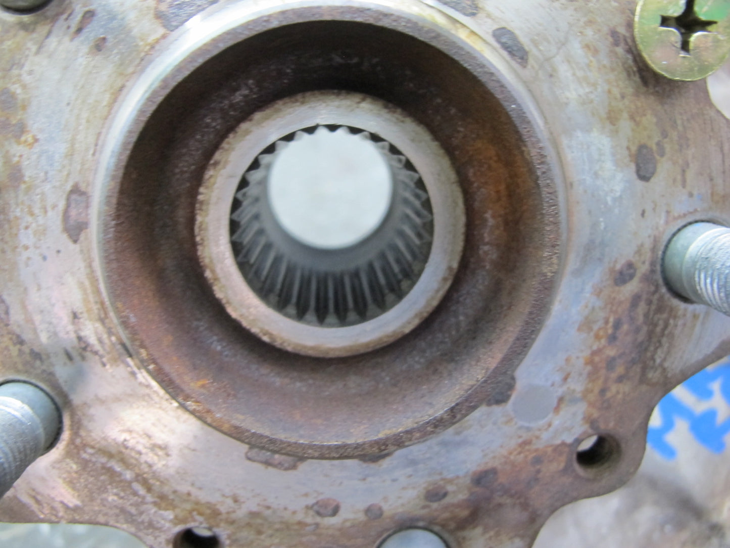 86-91 Mazda RX7 FC3S Rear Right Spindle Knuckle Wheel Hub w Trailing Arm OEM