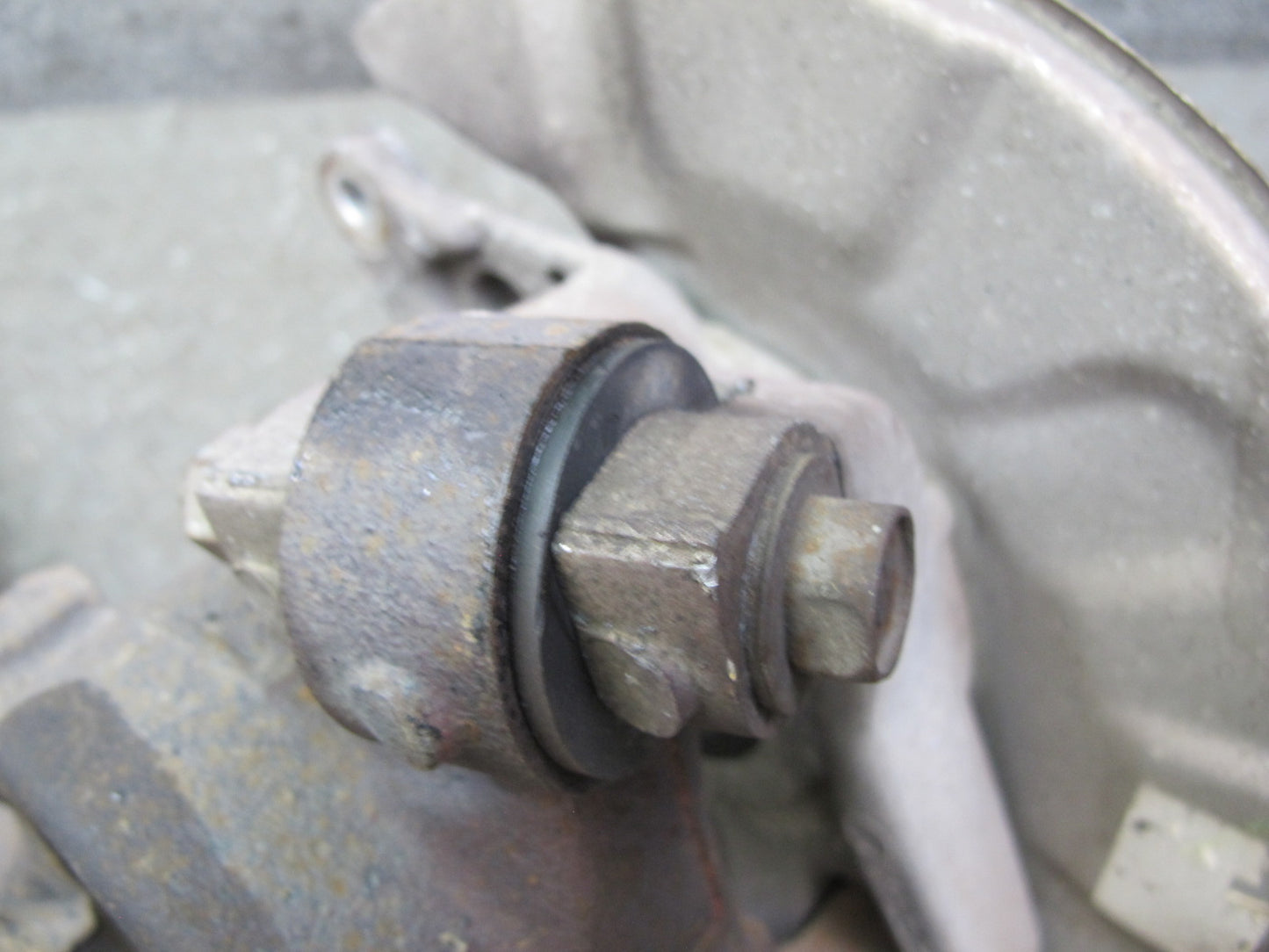 86-91 Mazda RX7 FC3S Rear Right Spindle Knuckle Wheel Hub w Trailing Arm OEM