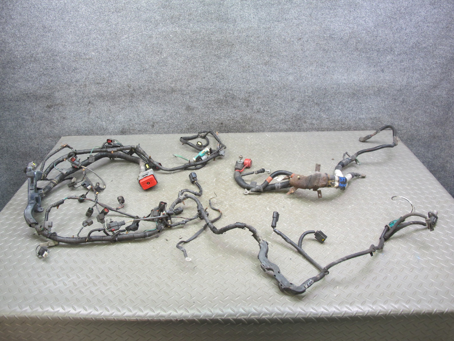 2004 Ford Thunderbird AJ35 RWD A/T Engine & Battery Wire Wiring Harness Set OEM