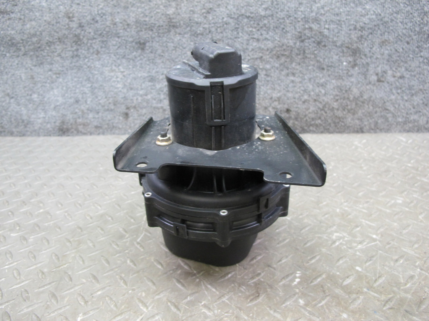 97-99 BMW E36/7 Z3 2.8L 3.2L Secondary Air Injection Smog Pump 1432907 OEM