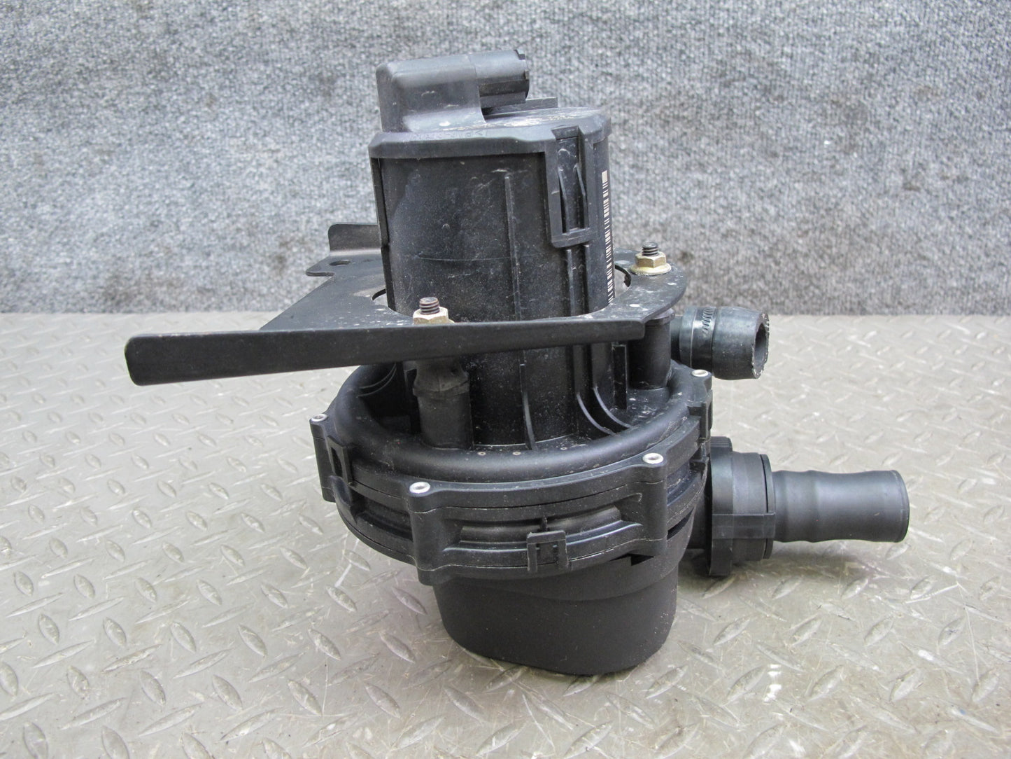 97-99 BMW E36/7 Z3 2.8L 3.2L Secondary Air Injection Smog Pump 1432907 OEM