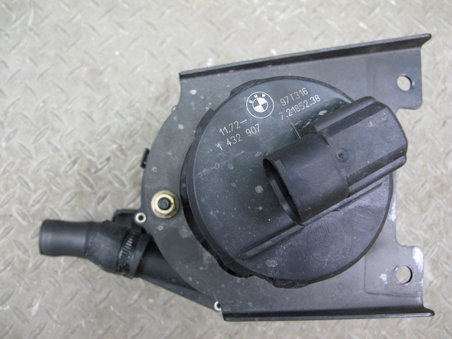 97-99 BMW E36/7 Z3 2.8L 3.2L Secondary Air Injection Smog Pump 1432907 OEM