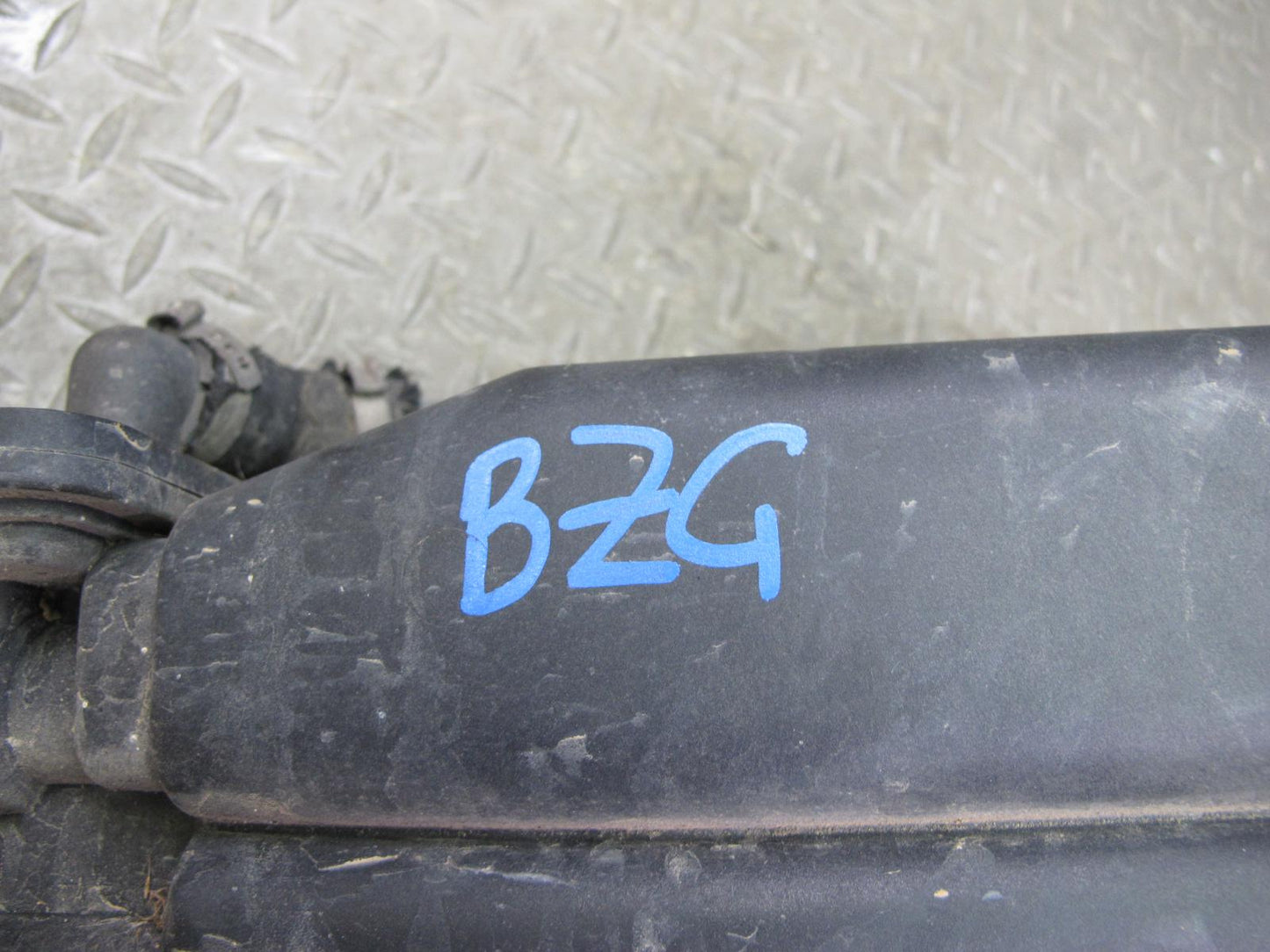 96-98 BMW E36/7 Z3 Fuel Evap Vapor Charcoal Canister 1183568 OEM