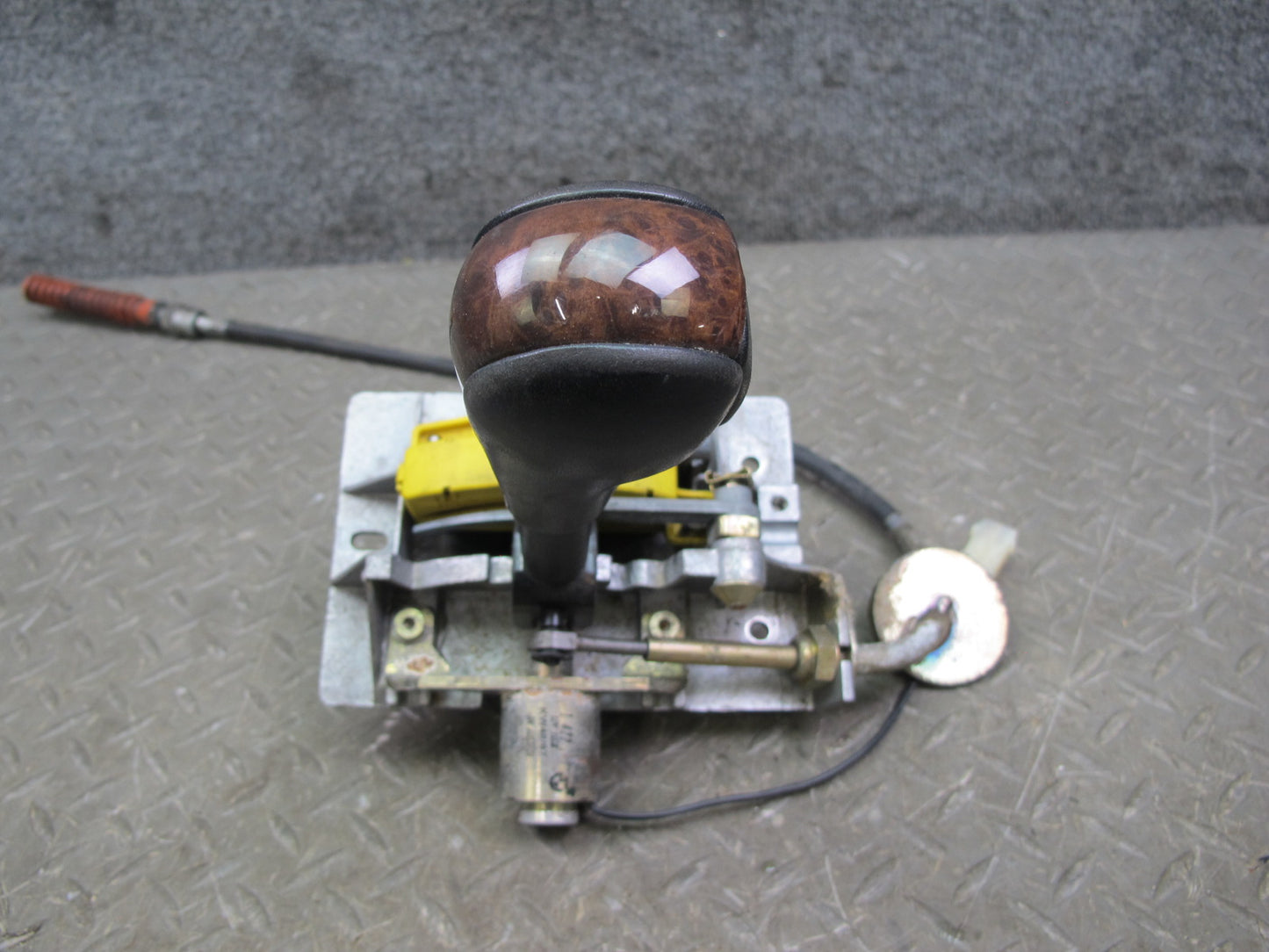 97-98 BMW E36/7 Z3 2.8L A/T Transmission Gear Shifter w Knob & Cable Assy OEM