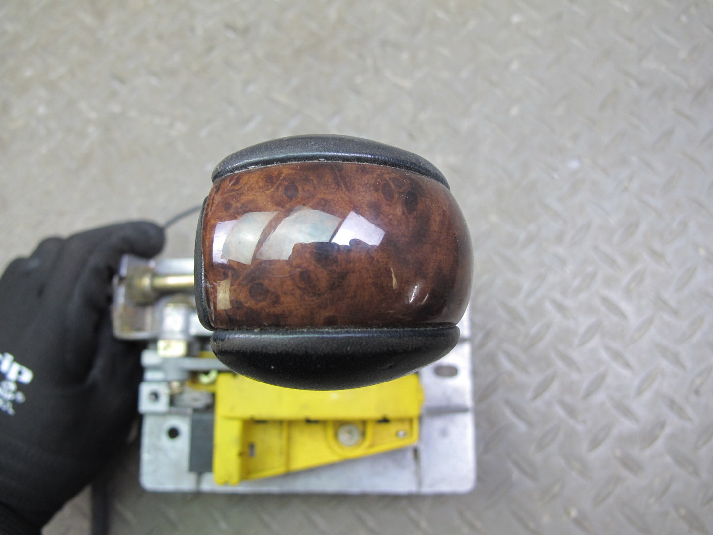 97-98 BMW E36/7 Z3 2.8L A/T Transmission Gear Shifter w Knob & Cable Assy OEM