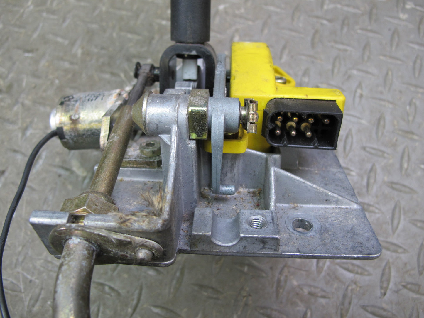 97-98 BMW E36/7 Z3 2.8L A/T Transmission Gear Shifter w Knob & Cable Assy OEM