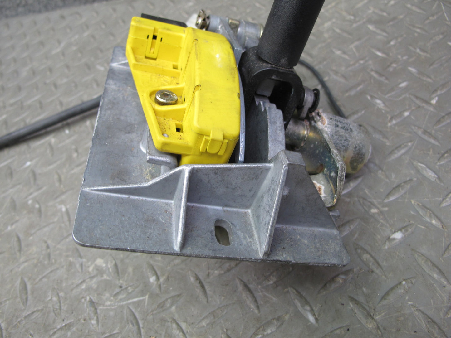 97-98 BMW E36/7 Z3 2.8L A/T Transmission Gear Shifter w Knob & Cable Assy OEM