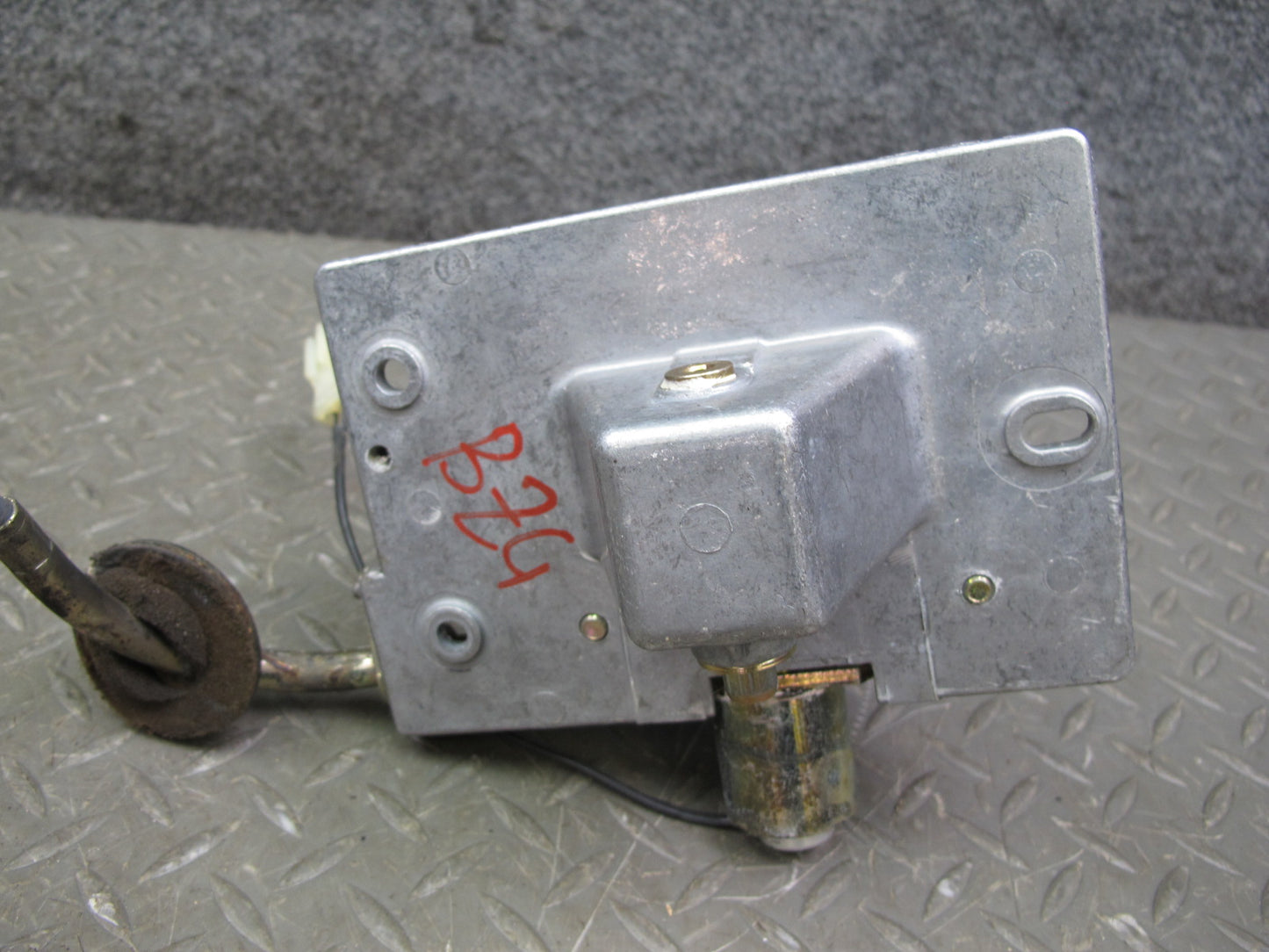 97-98 BMW E36/7 Z3 2.8L A/T Transmission Gear Shifter w Knob & Cable Assy OEM