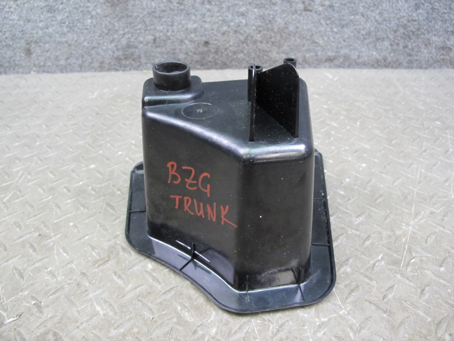 96-02 BMW E36/7 Z3 Roadster Rear Trunk Storage Box BIN Compartment 8399098 OEM