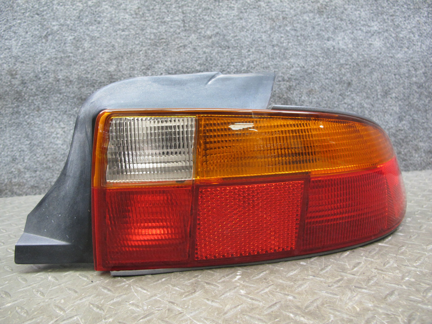 96-99 BMW E36/7 Z3 Roadster Rear Right Tail Light Lamp w Bulb Cover Assembly OEM