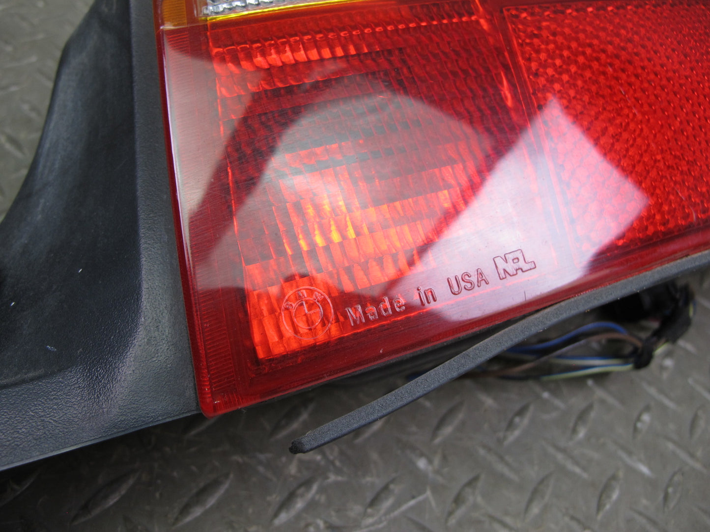 96-99 BMW E36/7 Z3 Roadster Rear Right Tail Light Lamp w Bulb Cover Assembly OEM
