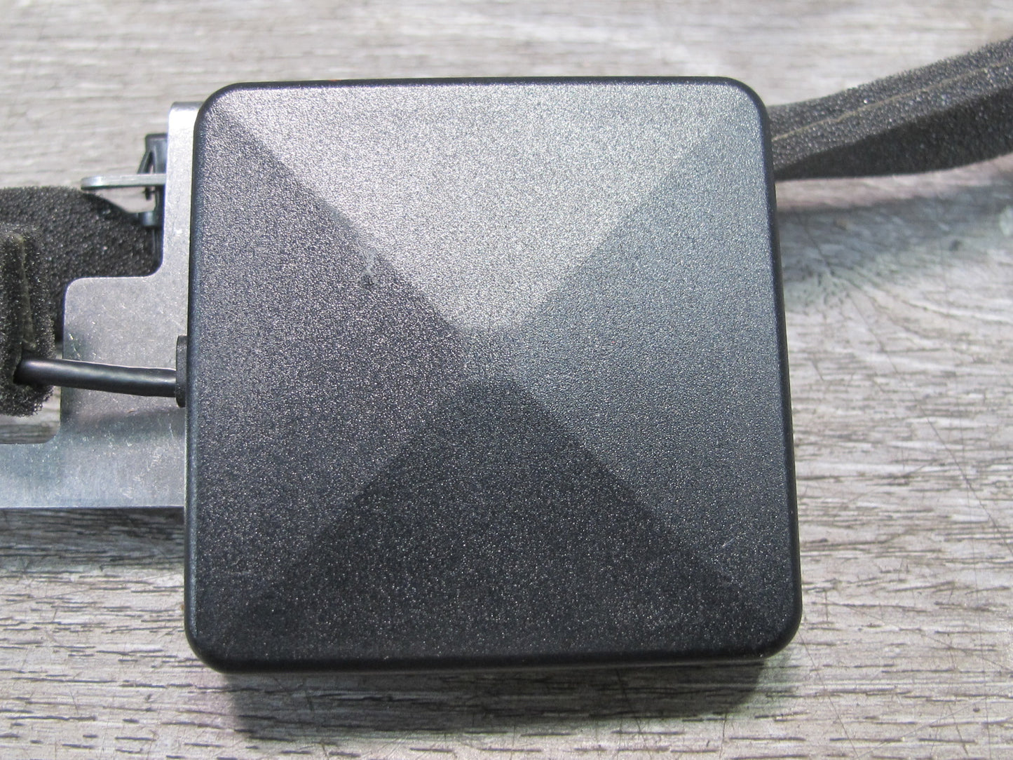 2015-2017 Infiniti QX80 TCU Mobile Data Connection Antenna Assembly 282121V80A