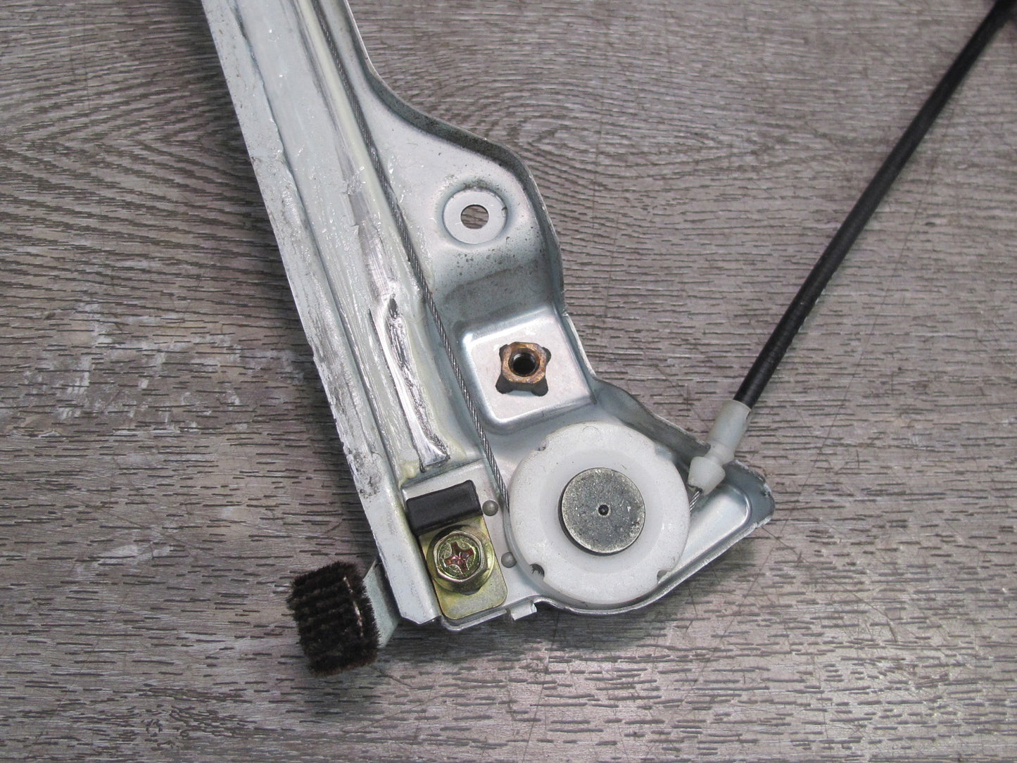 2005 Nissan 350Z Z33 Convertible Right Pass Door Window Regulator w Motor OEM