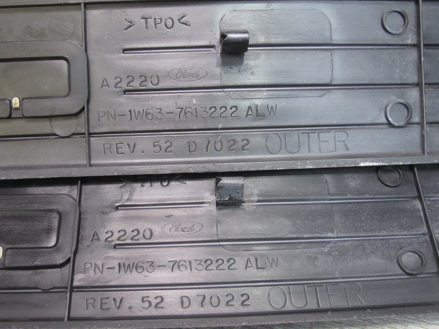 02-05 Ford Thunderbird Set of 2 Door Scuff Sill Plate Trim Cover Panel OEM