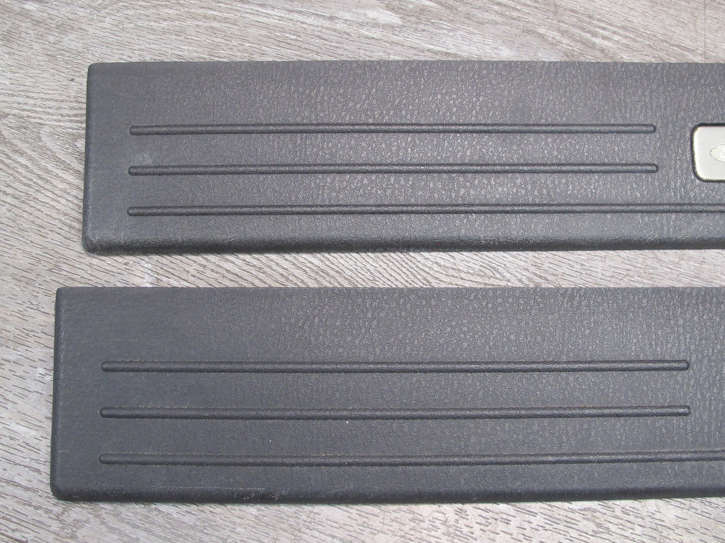 02-05 Ford Thunderbird Set of 2 Door Scuff Sill Plate Trim Cover Panel OEM