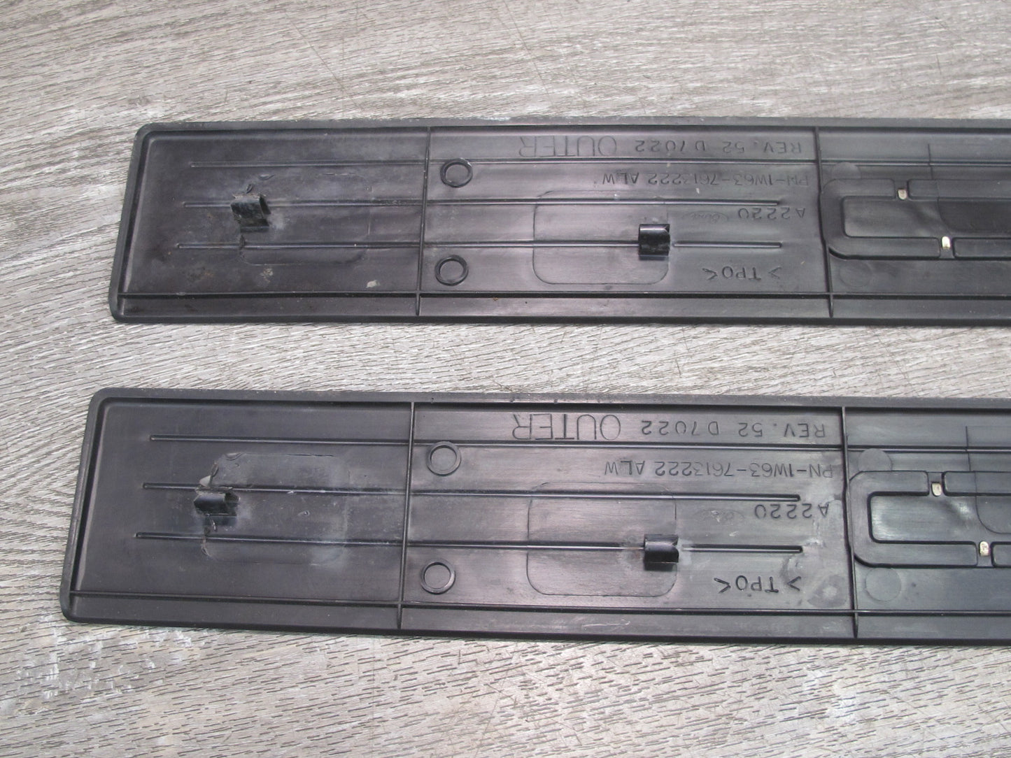 02-05 Ford Thunderbird Set of 2 Door Scuff Sill Plate Trim Cover Panel OEM