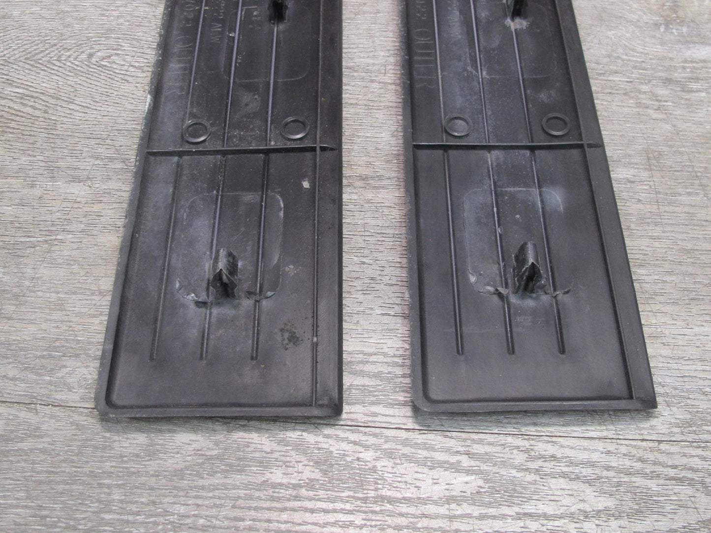 02-05 Ford Thunderbird Set of 2 Door Scuff Sill Plate Trim Cover Panel OEM