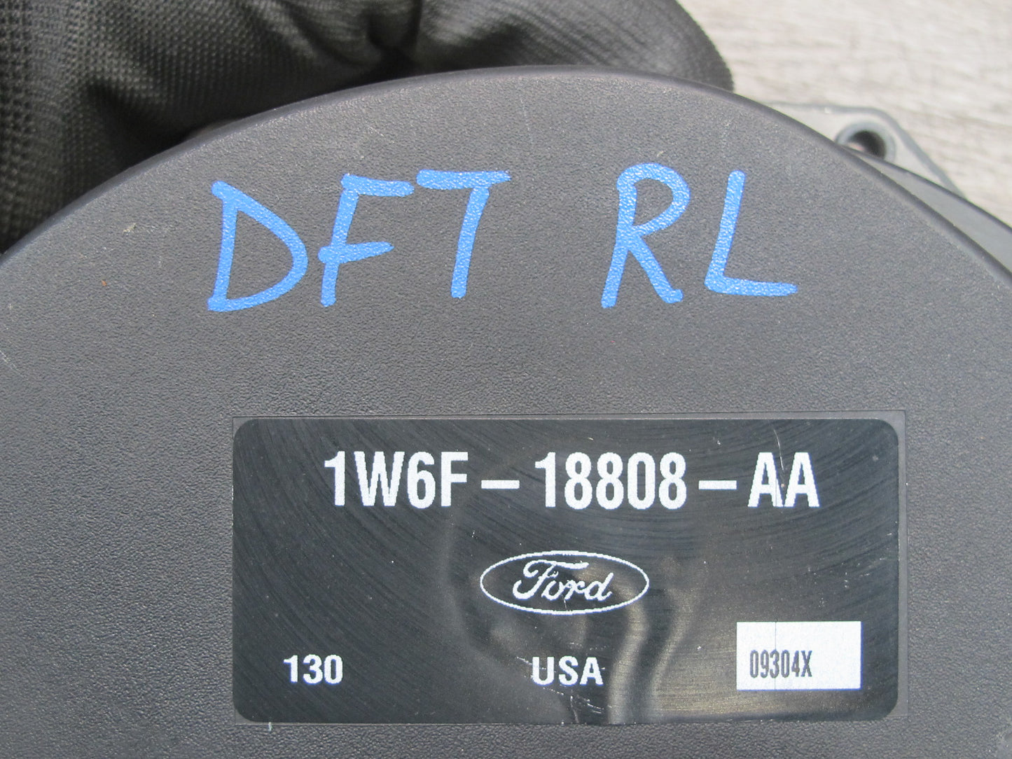 02-05 Ford Thunderbird Set of 2 Rear Left & Right Speaker 1W6F-18808-AA OEM