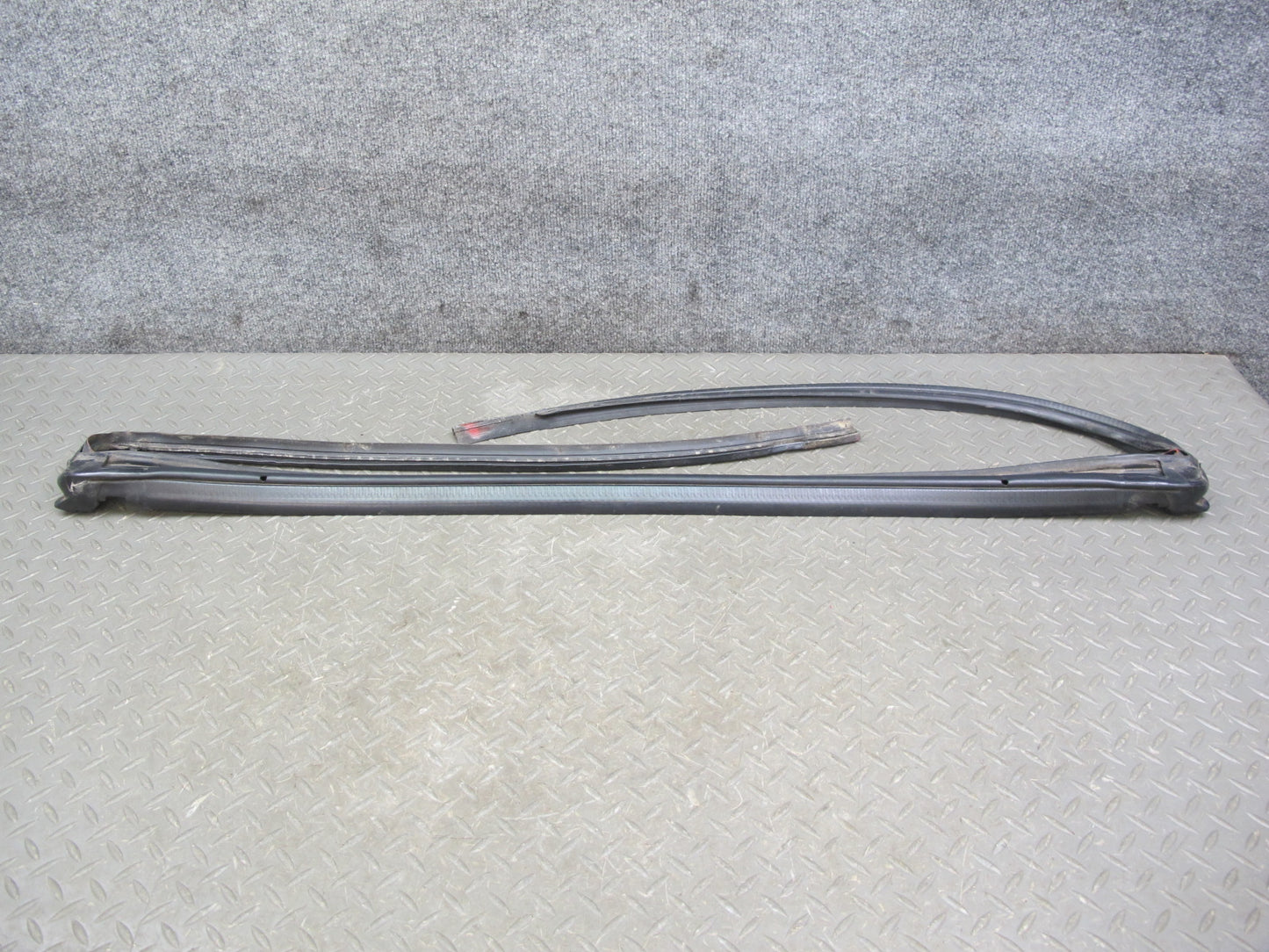 88-91 Mazda RX7 Convertible Windshield B Pillar Rear Roof Weatherstrip Seal Set