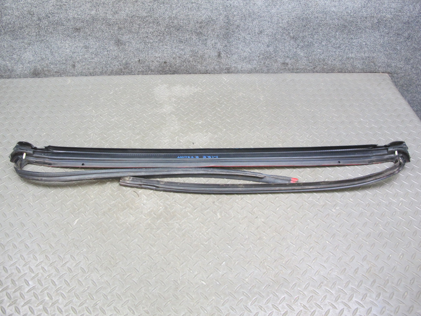 88-91 Mazda RX7 Convertible Windshield B Pillar Rear Roof Weatherstrip Seal Set