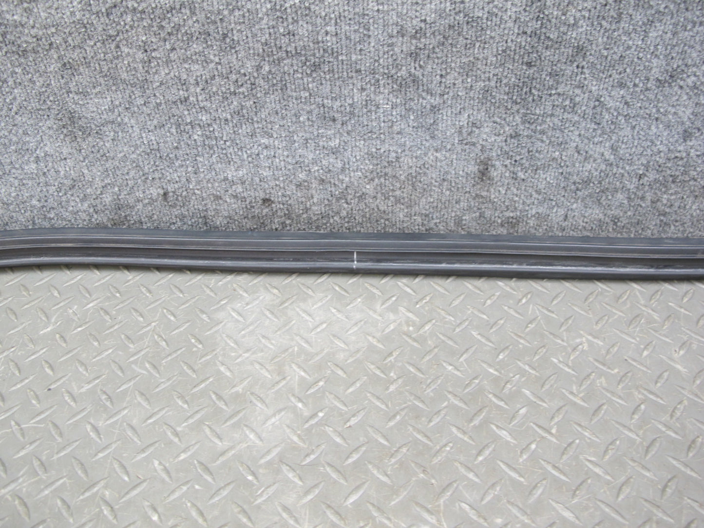 88-91 Mazda RX7 Convertible Windshield B Pillar Rear Roof Weatherstrip Seal Set
