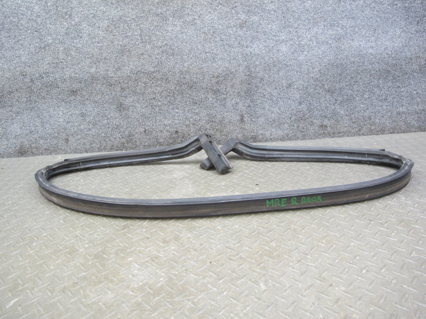 88-91 Mazda RX7 Convertible Windshield B Pillar Rear Roof Weatherstrip Seal Set