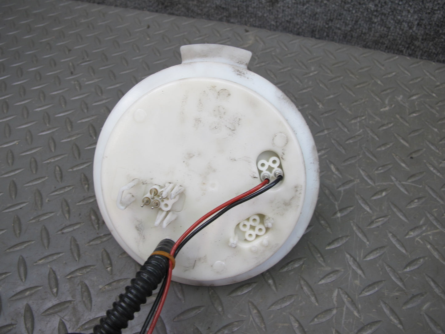 11-16 BMW F07 F10 F11 5-SERIES Fuel Pump Sending Unit 7308449 OEM