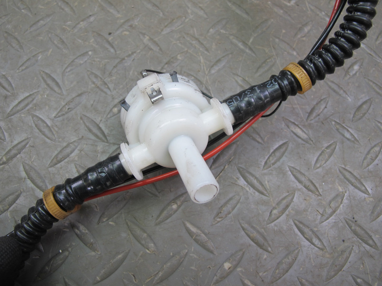 11-16 BMW F07 F10 F11 5-SERIES Fuel Pump Sending Unit 7308449 OEM