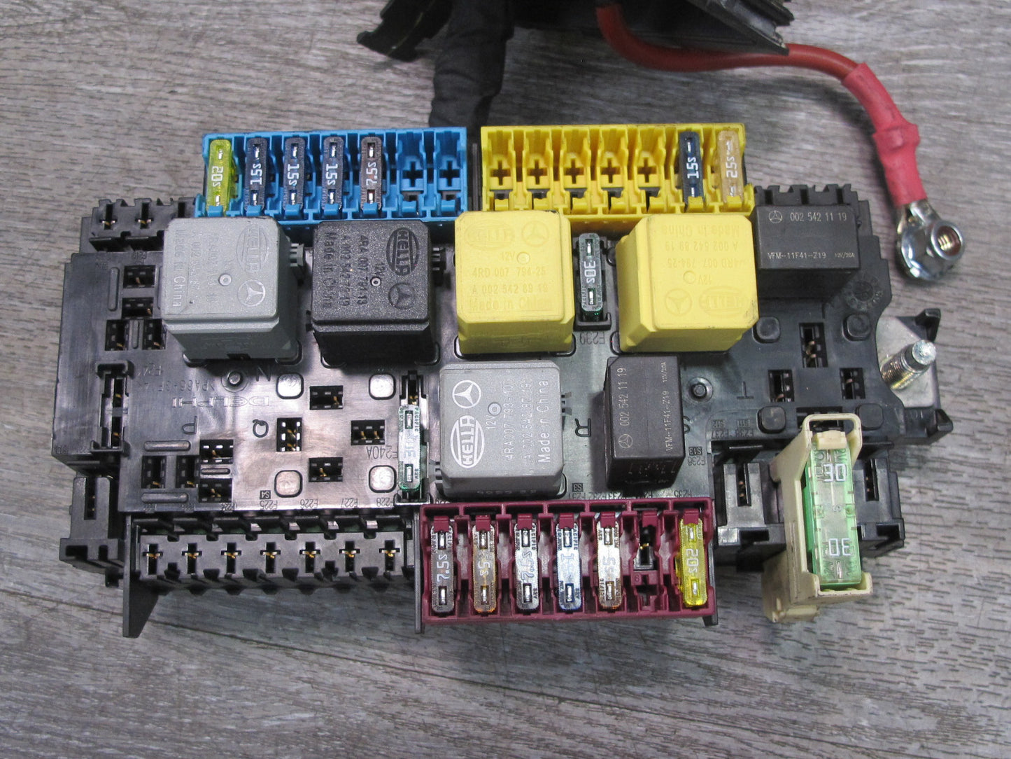 2012-2015 Mercedes W166 X166 Engine Bay Junction Fuse Relay Box