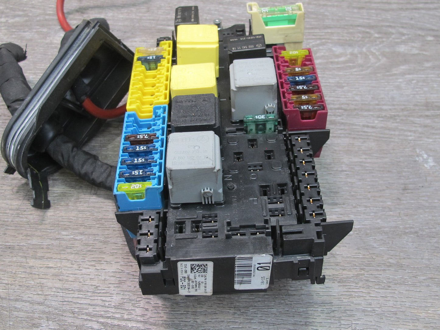 2012-2015 Mercedes W166 X166 Engine Bay Junction Fuse Relay Box