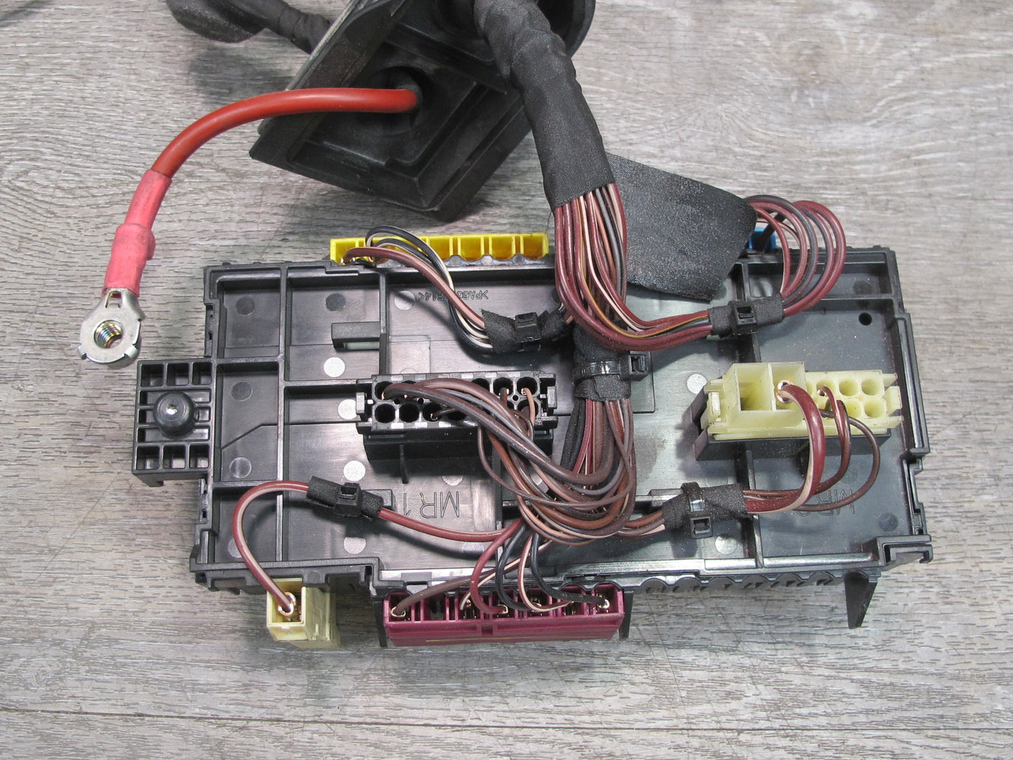 2012-2015 Mercedes W166 X166 Engine Bay Junction Fuse Relay Box