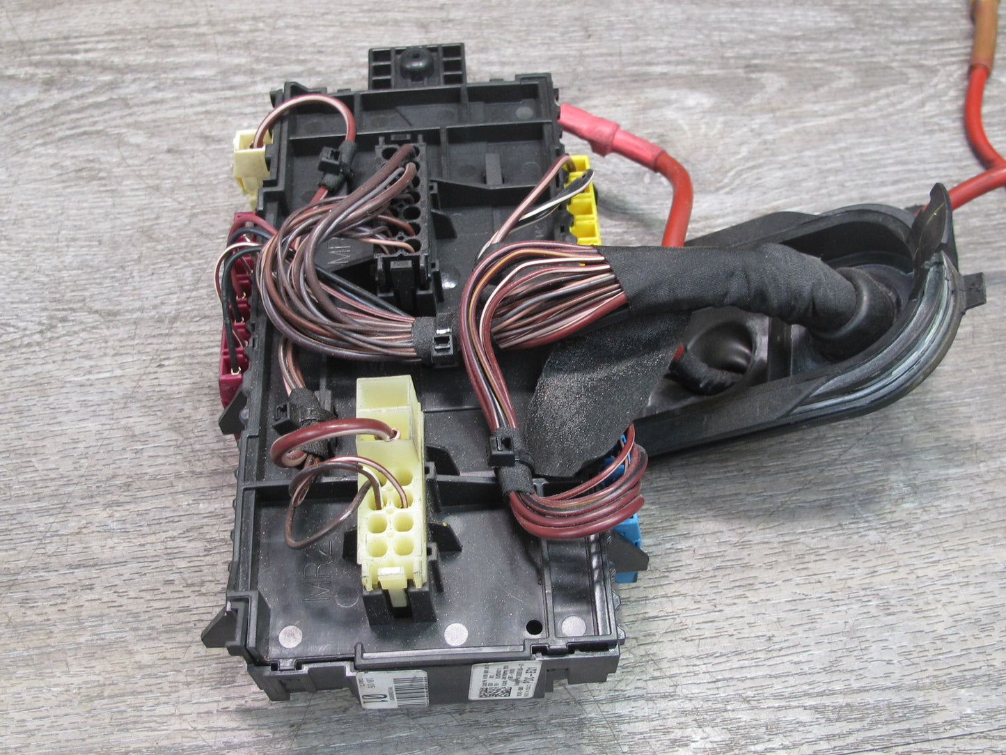 2012-2015 Mercedes W166 X166 Engine Bay Junction Fuse Relay Box
