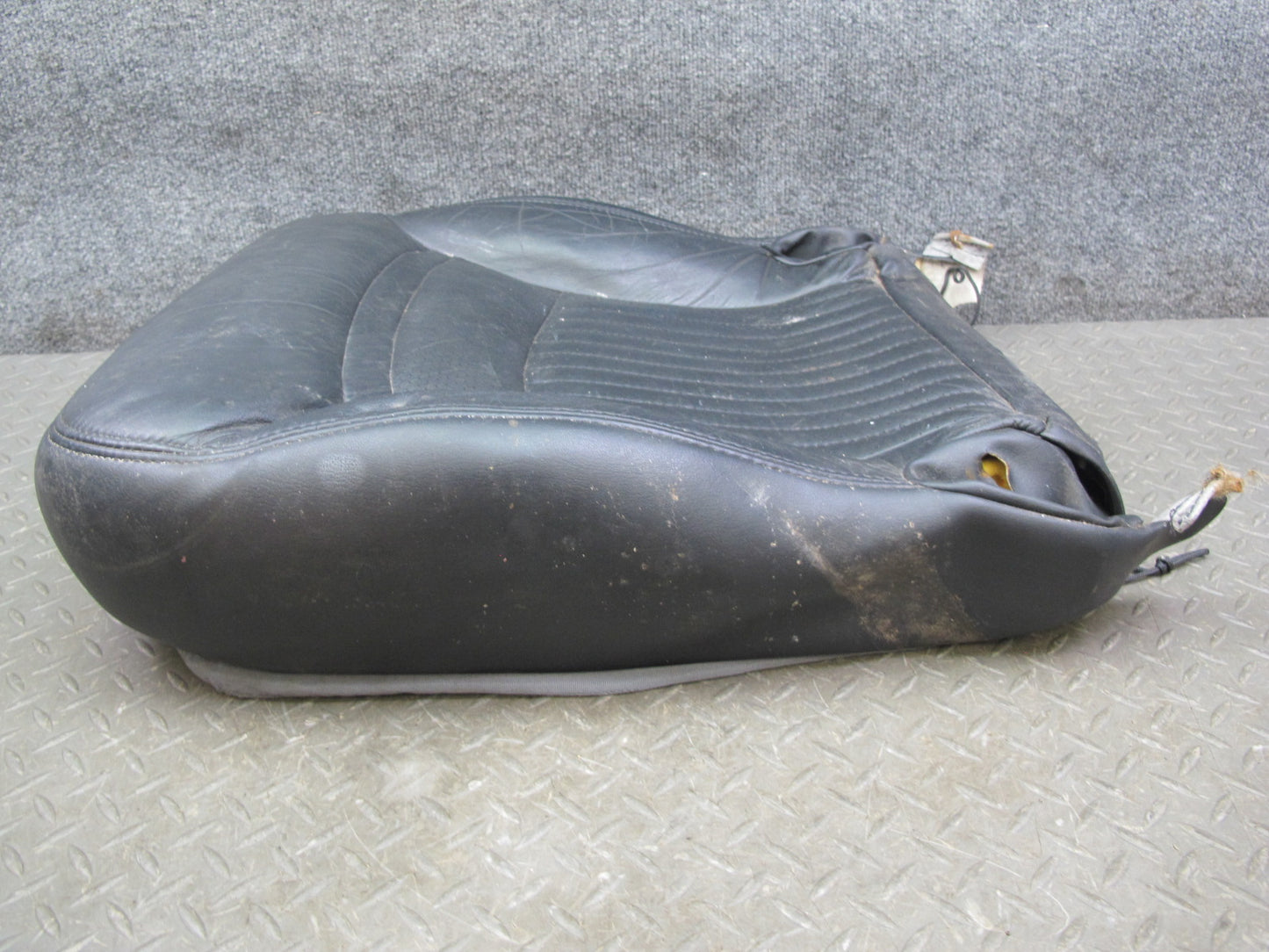 00-02 Chevrolet Corvette C5 Right Passenger Seat Lower Cushion Leather Black OEM