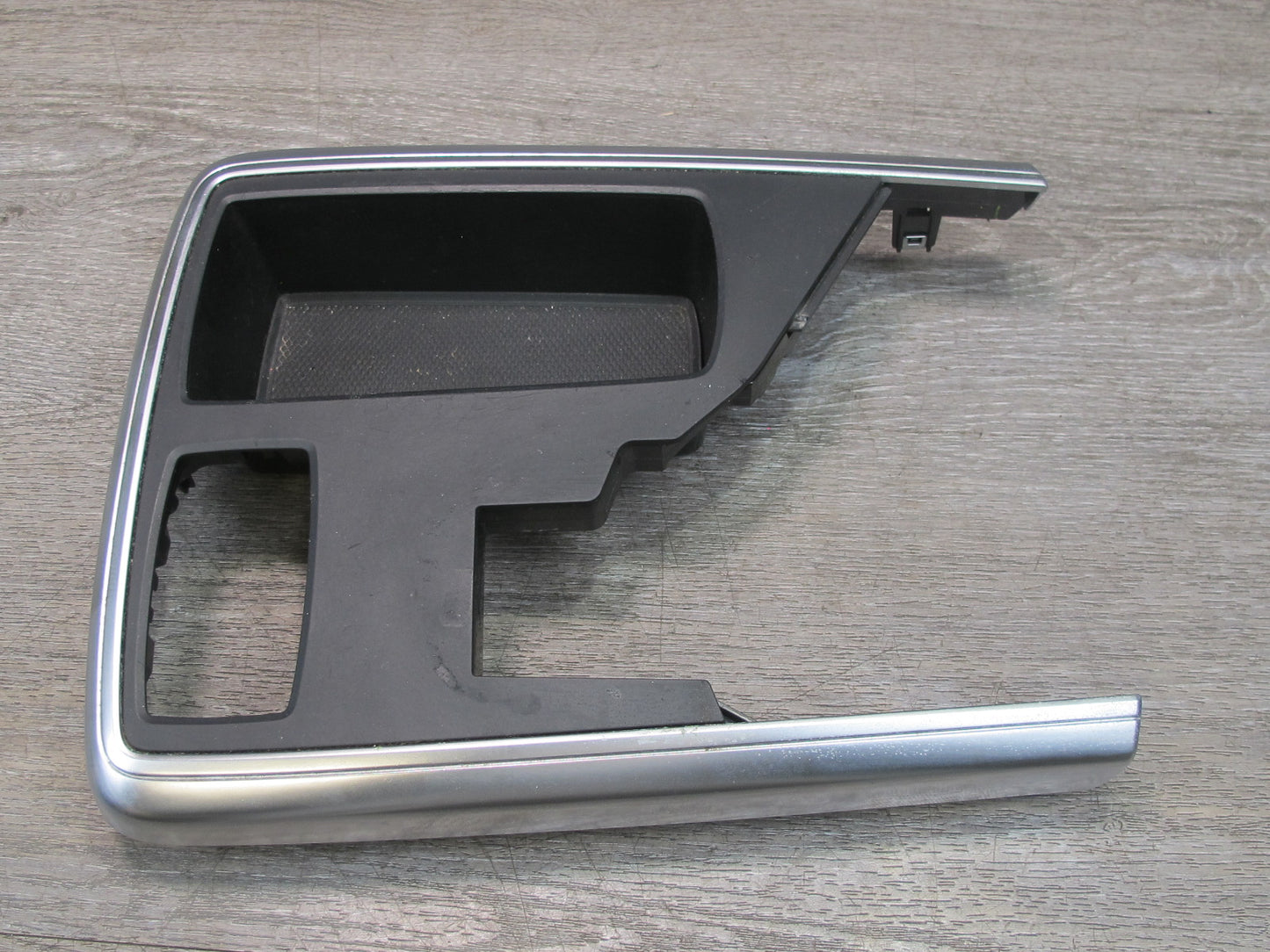 2012-2015 Mercedes W166 Front Center Console Storage Trim Cover Panel 16930748