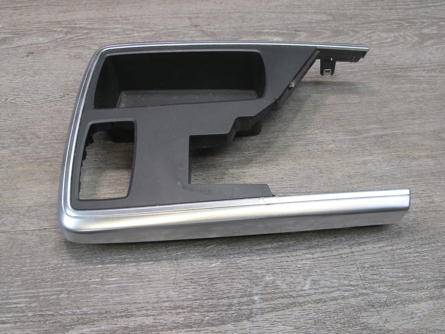 2012-2015 Mercedes W166 Front Center Console Storage Trim Cover Panel 16930748