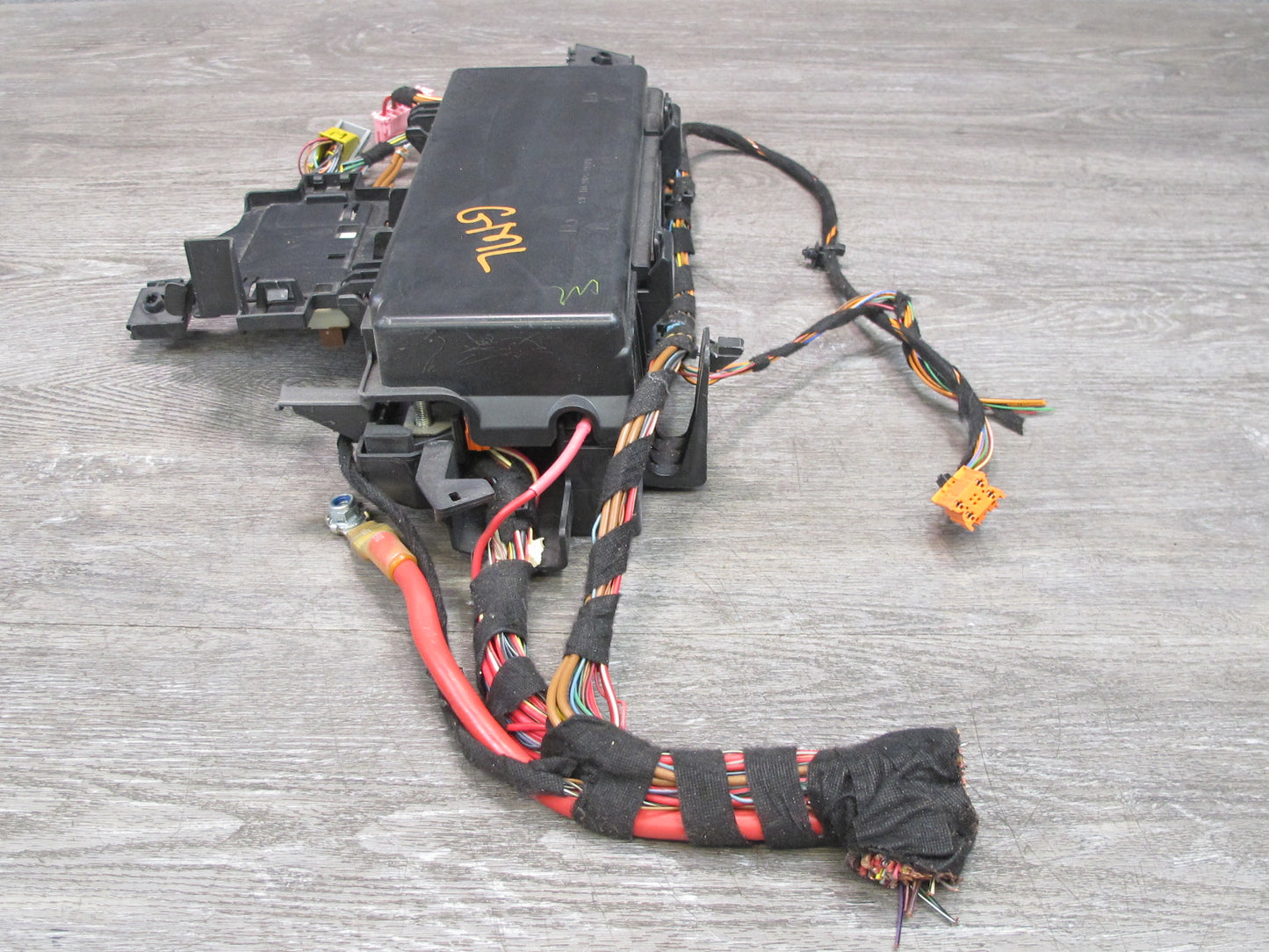 13-15 Mercedes W166 X166 Engine Bay Fuse Relay Box Module 1665460143