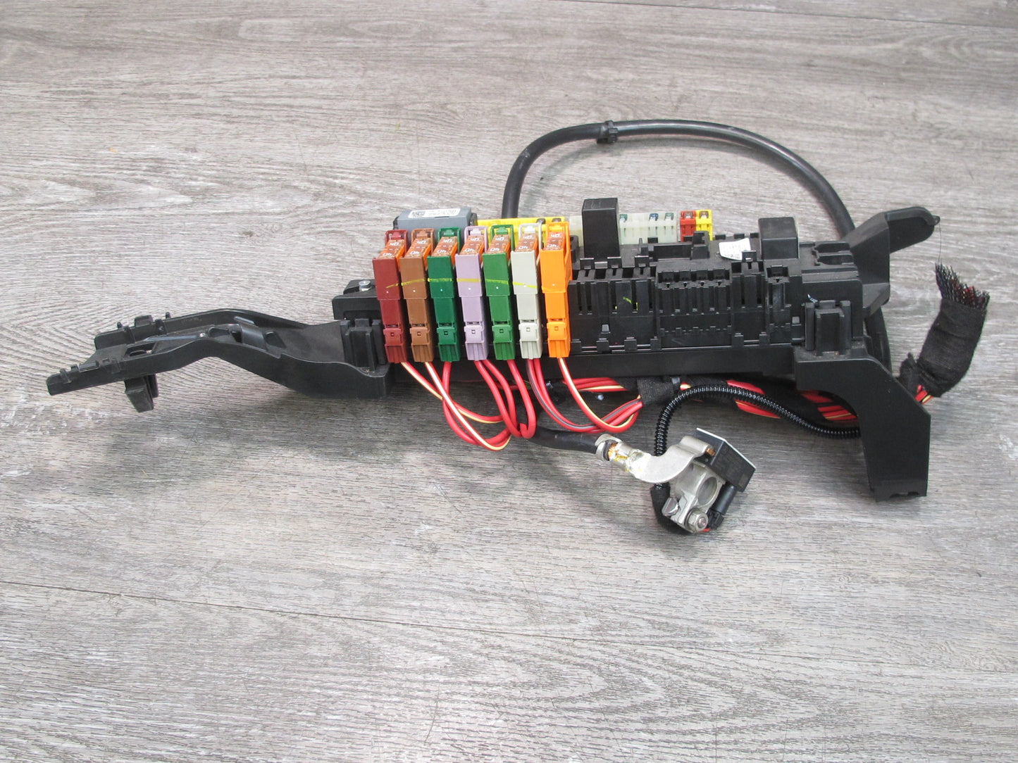 2015 Mercedes W166 Under Seat Fuse Relay Box Module 1665402350