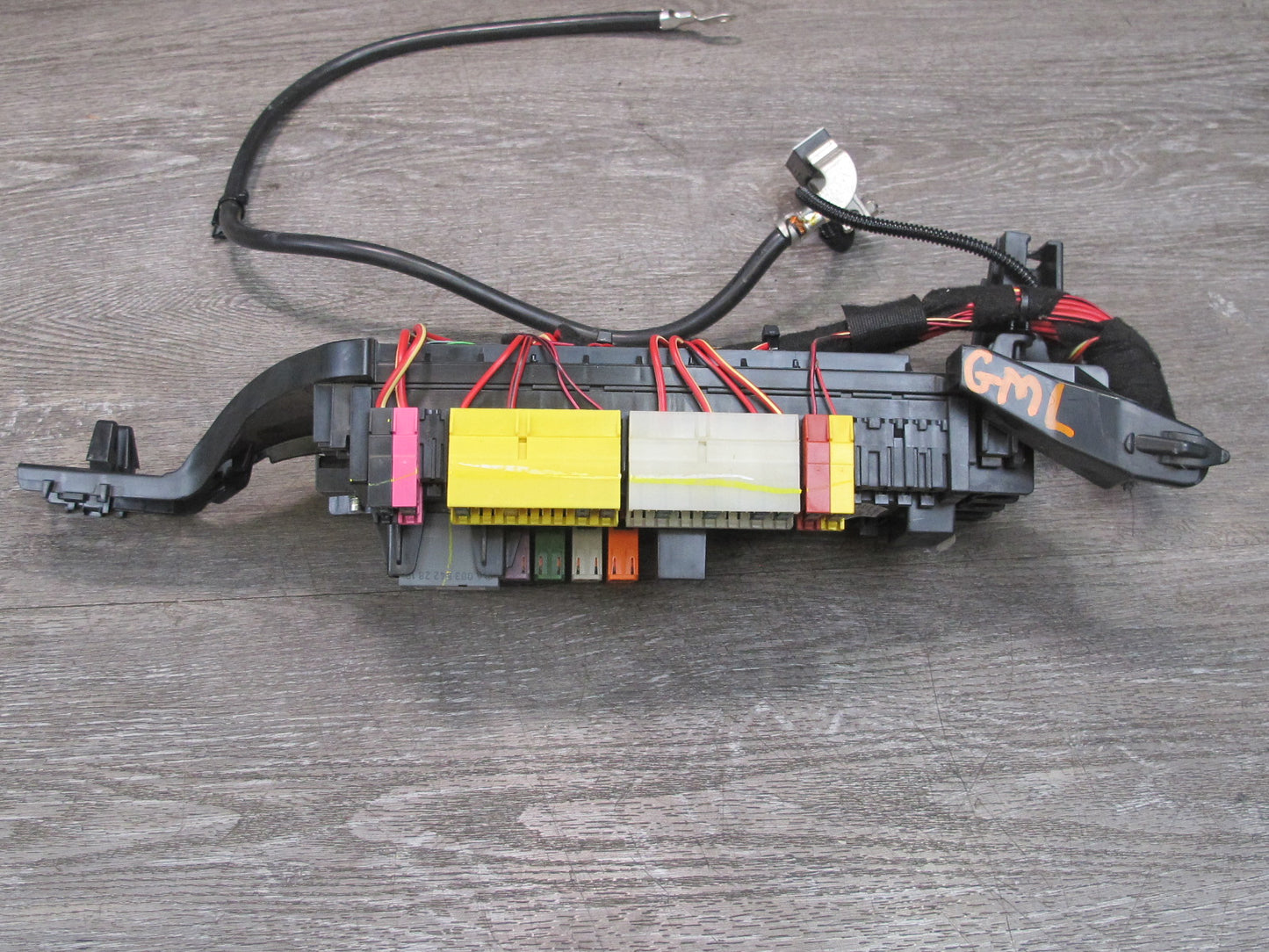 2015 Mercedes W166 Under Seat Fuse Relay Box Module 1665402350