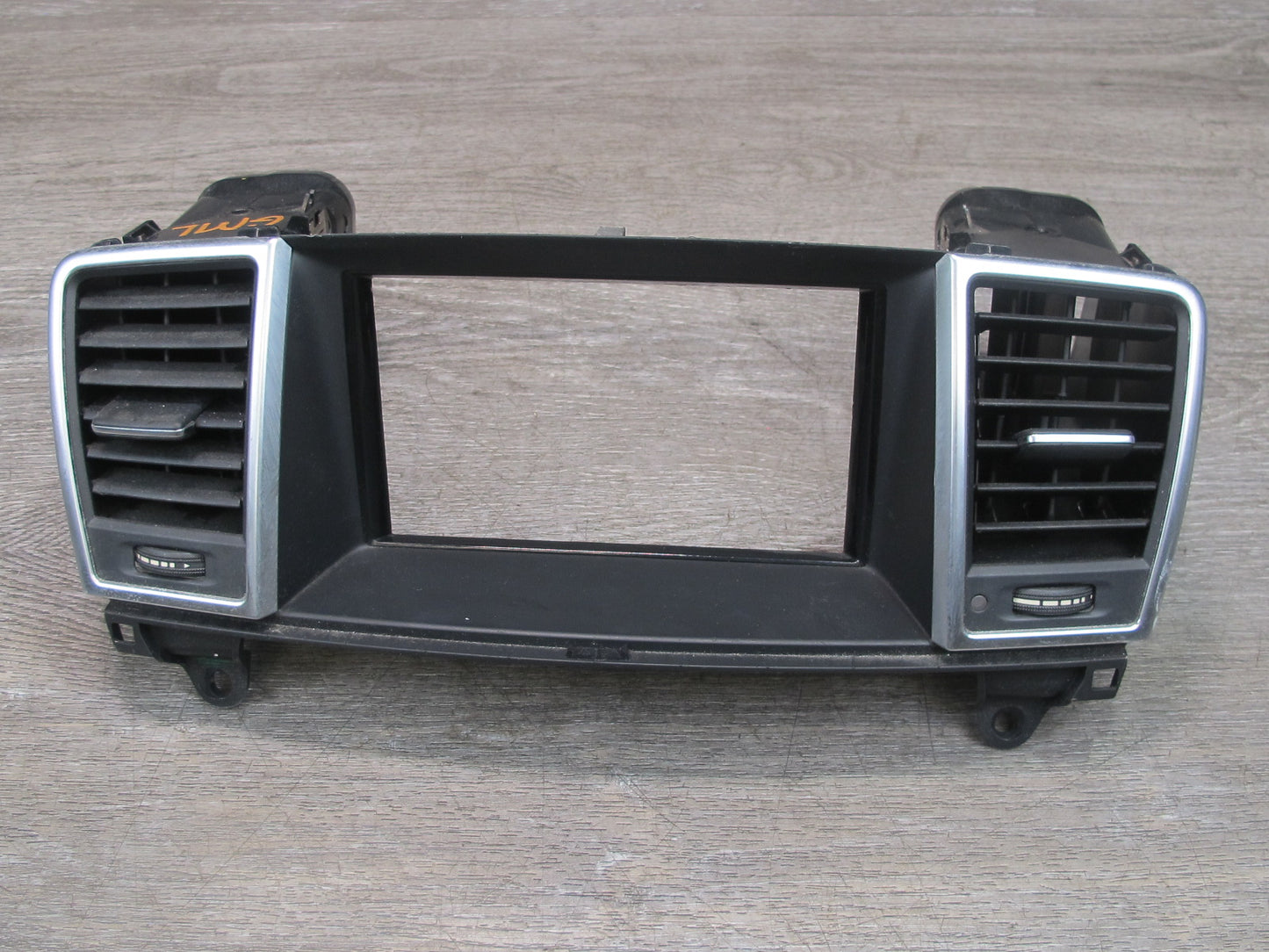 2012-2015 Mercedes W166 Dash Front Center Heater Air Vent 1668300654 OEM