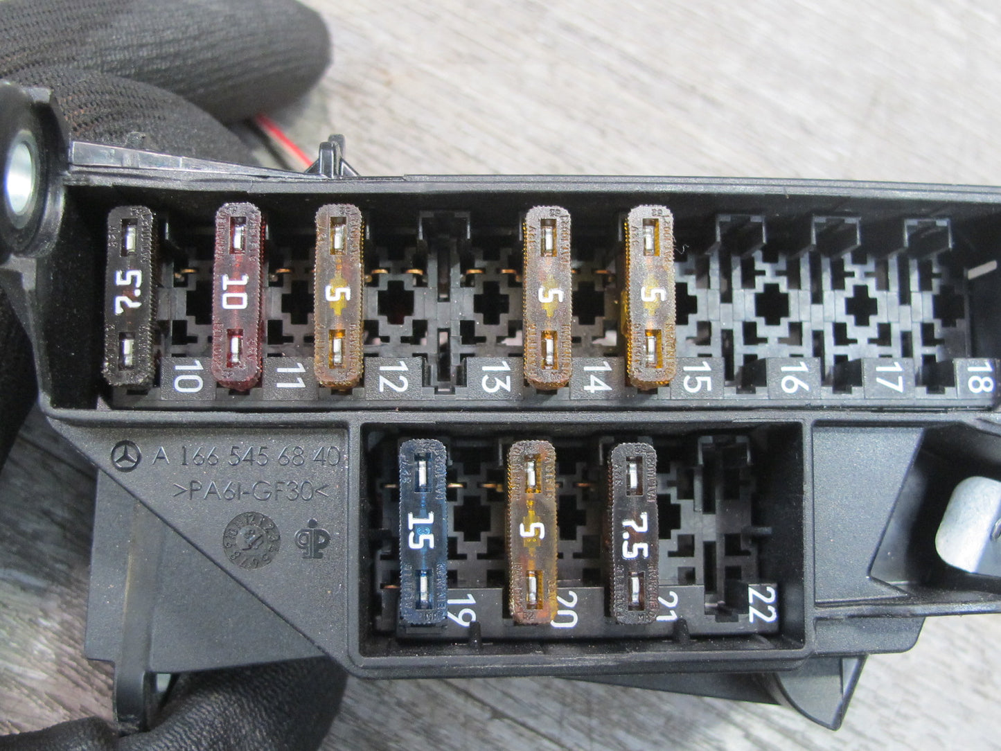 2012-2015 Mercedes W166 X166 Under Dash Fuse Relay Box Module 1665456840