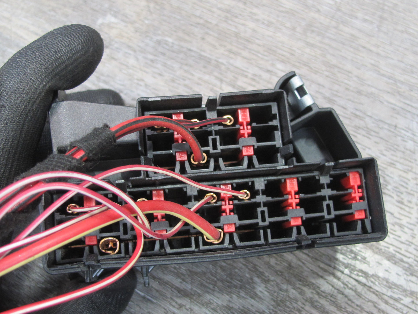 2012-2015 Mercedes W166 X166 Under Dash Fuse Relay Box Module 1665456840