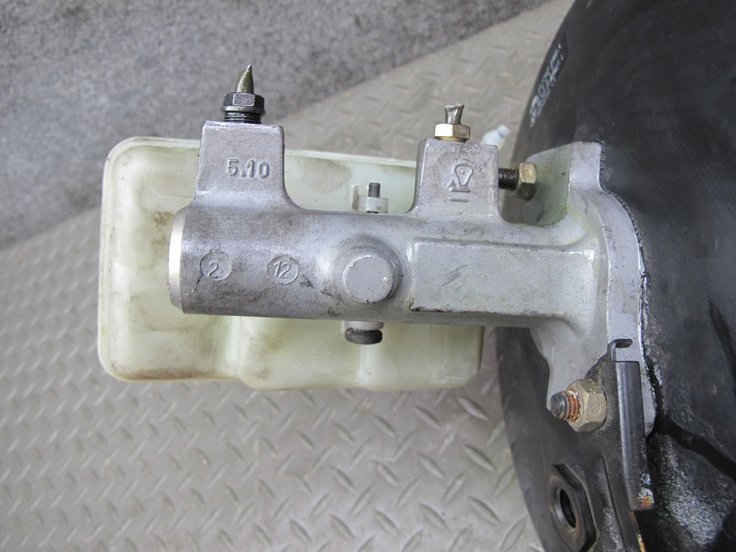 94-99 BMW E36 3-SERIES Brake Master Cylinder Booster Fluid Reservoir OEM