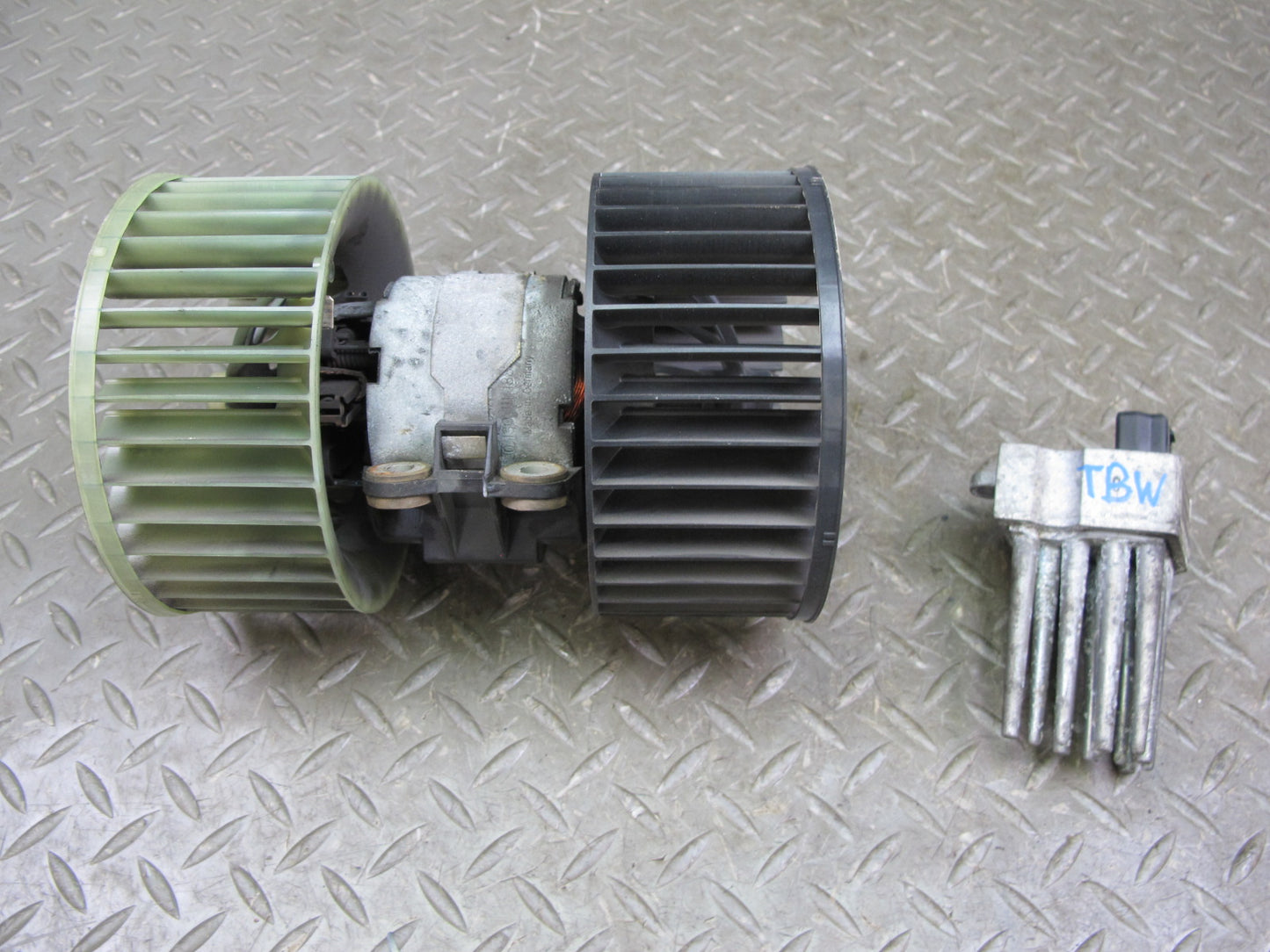 96-99 BMW E36 3-SERIES A/C Heater Blower Motor Fan w Resistor OEM
